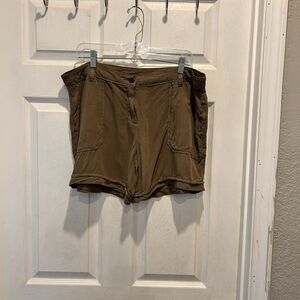 Liz Claiborne Womens Chino Shorts Size 14 Brown Mid Rise Flat Front Rayon Beachy